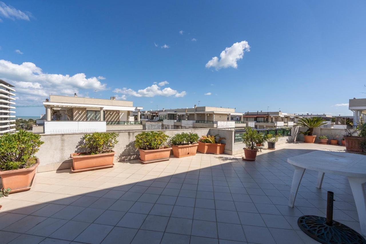 Grazia Attic Apartment With Terrace Trani Exteriér fotografie